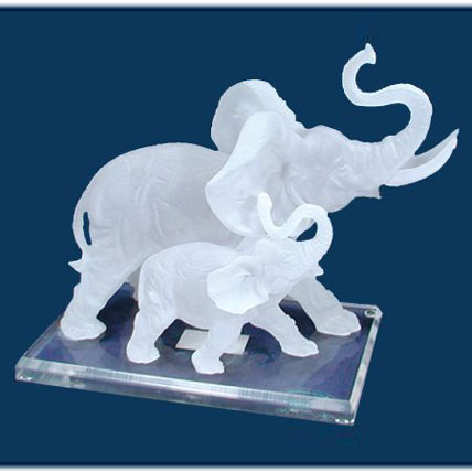 Elephant-Frosted-Sulpture